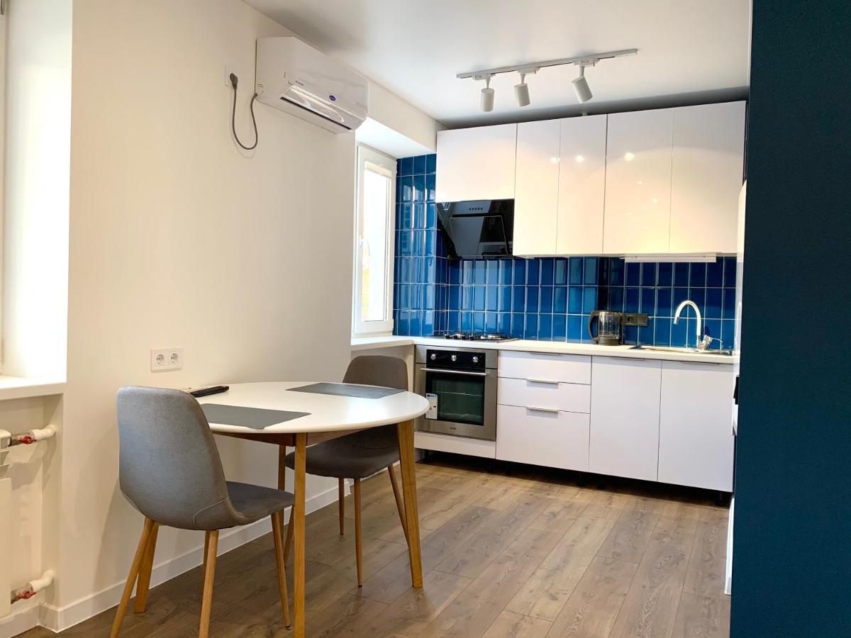 Navy City Center Apartment Двокімнатні Апартаменти В Центрі Міста بولتافا المظهر الخارجي الصورة