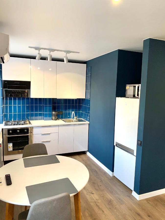 Navy City Center Apartment Двокімнатні Апартаменти В Центрі Міста بولتافا المظهر الخارجي الصورة