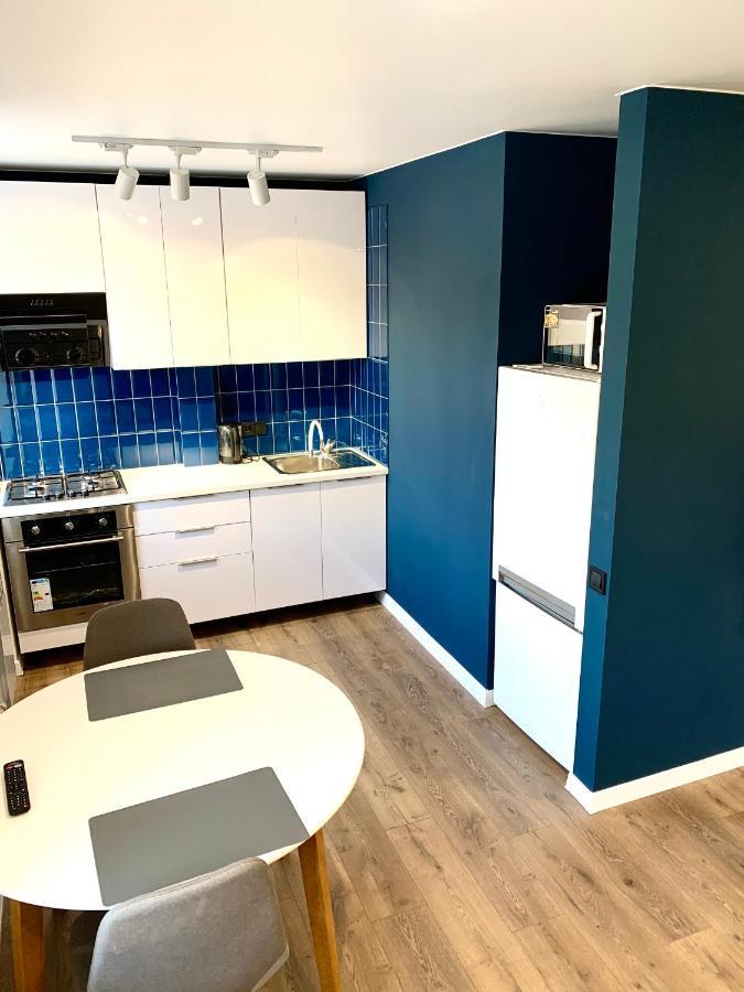 Navy City Center Apartment Двокімнатні Апартаменти В Центрі Міста بولتافا المظهر الخارجي الصورة